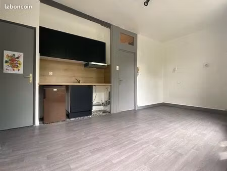 studio 1 pièce 19 m²