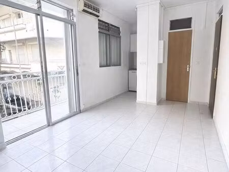 studio 1 pièce 22 m²