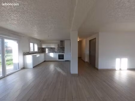 appartement t4 dans maison individuelle saint-lys