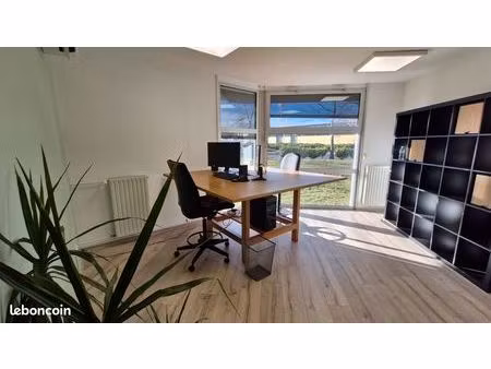 bureau individuel 15m²