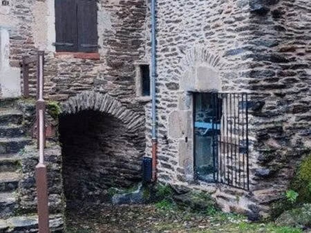 local commercial situé dans l'ancien bourg de belcastel