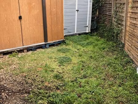 petit terrain pour uniquement stockage