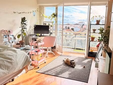 location / reprise de bail - appartement t3 traversant 55m² + garage - très lumineux - cle