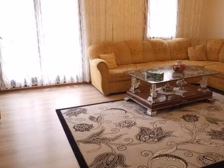 charmante maison familiale avec jardin à découvrir sans tarder !