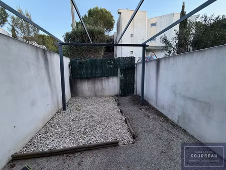 t2 en rez de chaussée de 32m2 avec jardin privatif