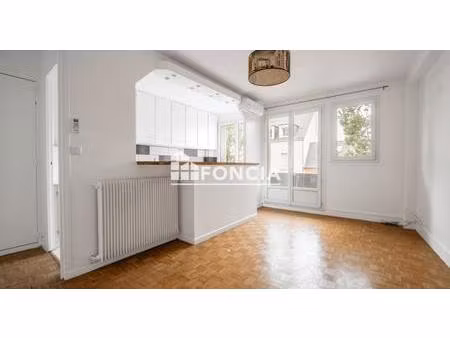 orleans - t3 avec balcon cave et parking