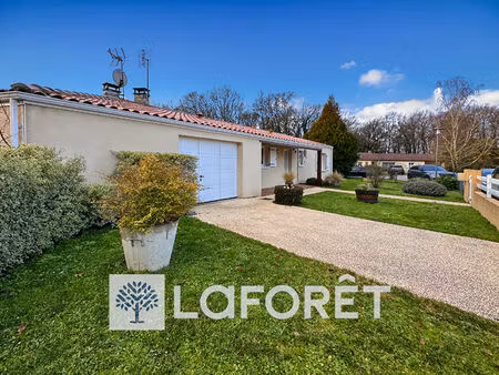 maison de plain-pied t4 avec garage et jardin à vendre à saintes (17100)