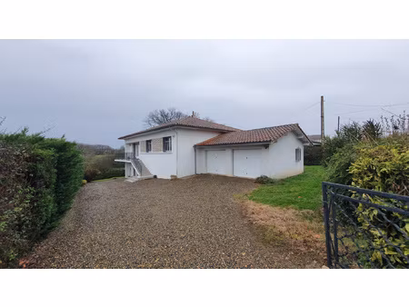 à saint-loubouer  villa de 157 m2 à vendre 181500 eur