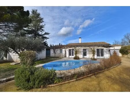 villa de plain pied avec piscine aux portes d'uzès!