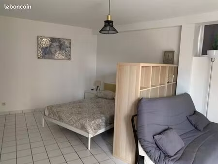 studio 1 pièce 38 m²
