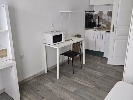 loue petit studio dans maison au calme