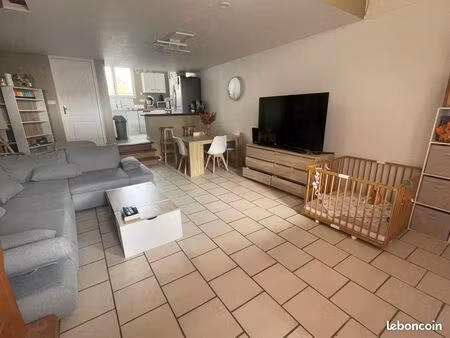 a louer appt meuble 2 pieces