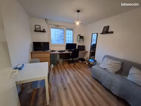 studio / t1 meublé au calme face campus la doua / parc tête d'or