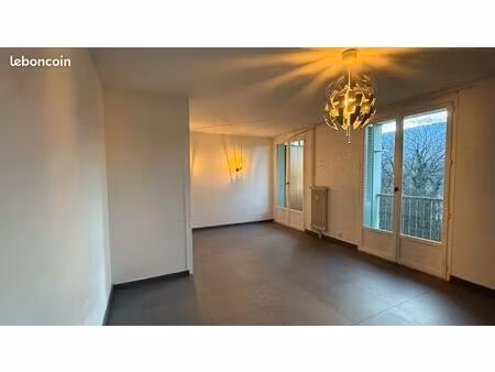 ? à louer – bel appartement t3 avec balcon – aix-les-bains