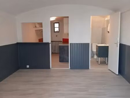 studio de 28 m2 refait a neuf a montélimar