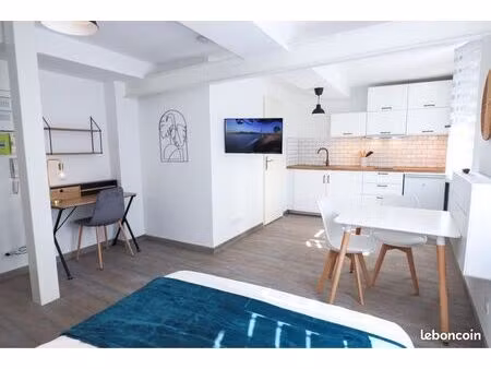 studio 25 m² – solliès-pont centre-ville