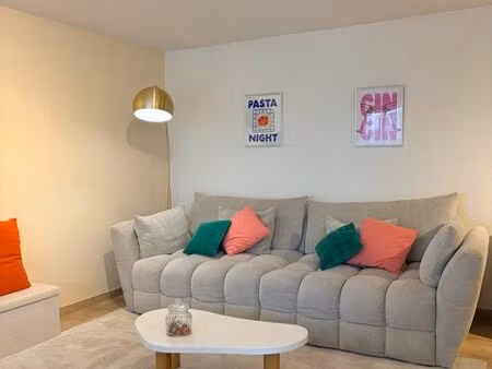 t2 meublé copropriété avec rez de jardin + garage