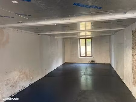 grand box/garage 25m²