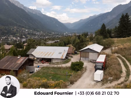 maison 5 pièces - 704 m²