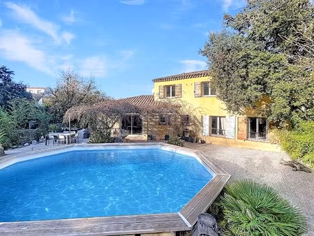 maison de luxe à vendre à belcodène