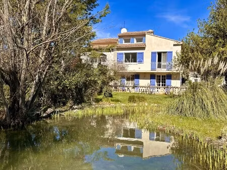 maison de luxe à vendre à cheval-blanc
