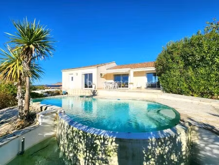 villa de luxe à vendre à castelnau-de-guers