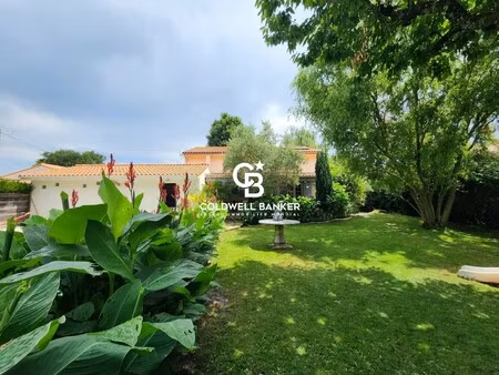 maison de luxe à vendre dans le quartier capeyon-les pins