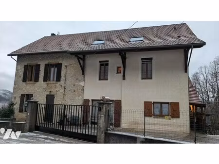 maison de luxe à vendre à saint-laurent-du-pont