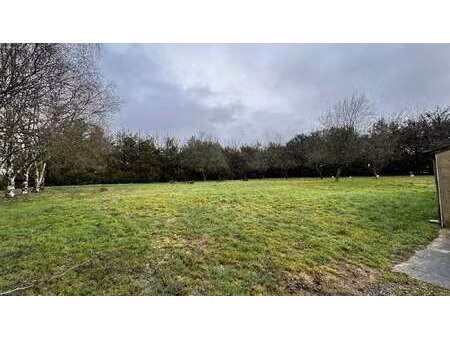 vente longère et corps de ferme à loiron (53320) : à vendre / 126m² loiron