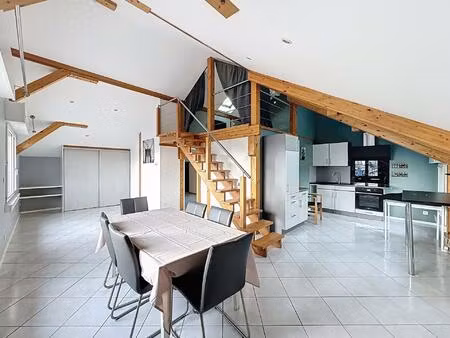 t2bis avec entrée privative et sans charges de copropriété !