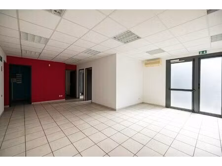 le fos ii - local de 103m2 - 13270