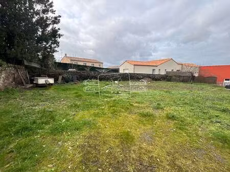 vente terrain à la chapelle basse mer (44450) : à vendre / 300m² la chapelle basse mer