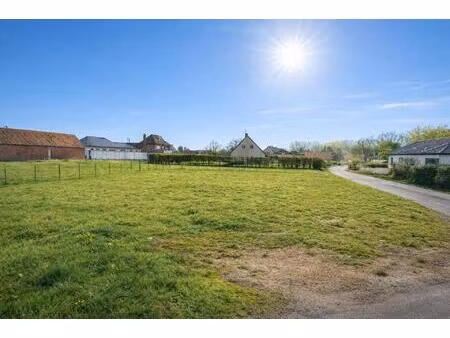 terrain constructible 575 m² – façade 21 ml – secteur calme proche aire-sur-la-lys