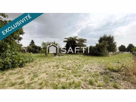 terrain constructible 1029 m² proche centre bourg