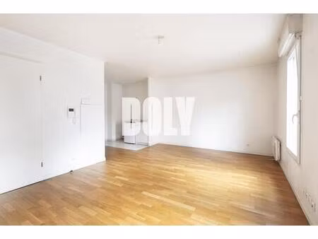 exclusivité doly // studio + parking // centre châtillon