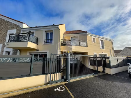 appartement 1 pièces 25 m² à louer brie-comte-robert 77170 ? | era immobilier