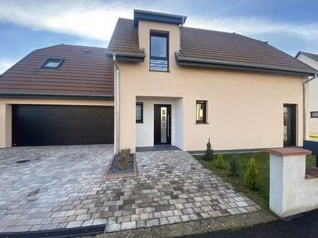 belle maison à l’état de neuf!