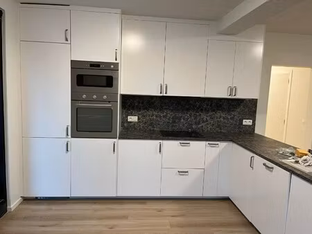 appartement te huur in halle met 3 slaapkamers