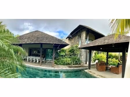 villa de prestige au cœur d’un resort exclusif – grand gaube - mzimc1057