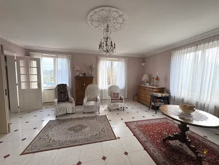 demeure familiale sur 28 ares