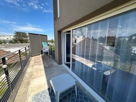 grand studio avec balcon - tours maginot