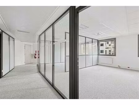 location bureau rueil malmaison 303 m²