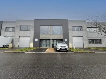 vente/location local d'activités lieusaint 329 m²
