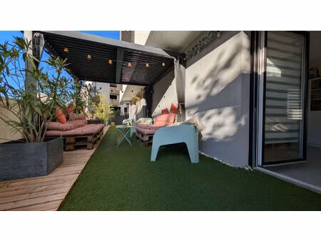 t3 grand jardin avec piscine - saint-jean-de-vedas