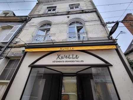 immeuble mixte  commerce et 4 logements