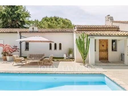 maison d'exception à biot dans un domaine sécurisé