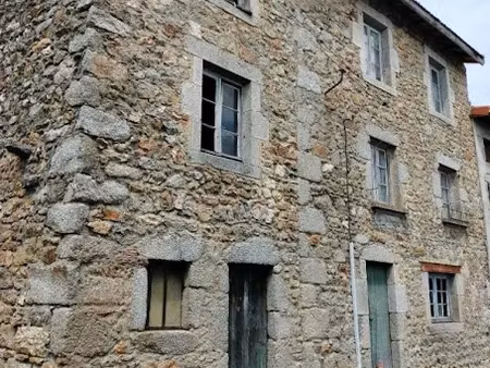 vente maison 7 pièces 160 m² à celles-sur-durolle (63250)  110 000 €