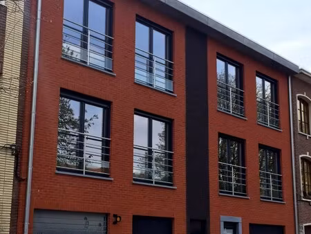 appartement te huur in wilrijk met 2 slaapkamers