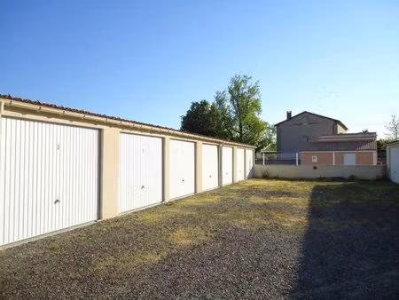 location parking realmont 81120