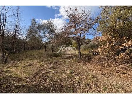 a vendre beau terrain proche le centre village à callas - 1411